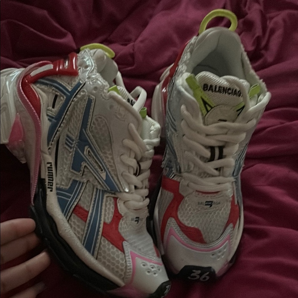 Balenciaga runners size 36 White and Blue, red Sneakers